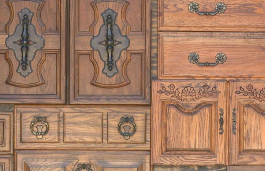 How to Safely Store Wood Furniture in a Storage Unit