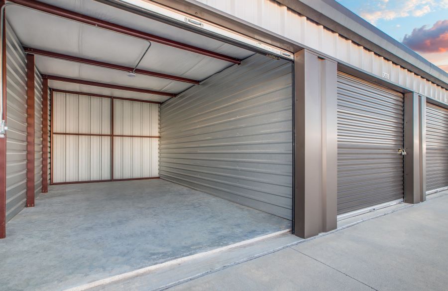 The Uses of Extra-Large Storage Units | Lockaway Storage