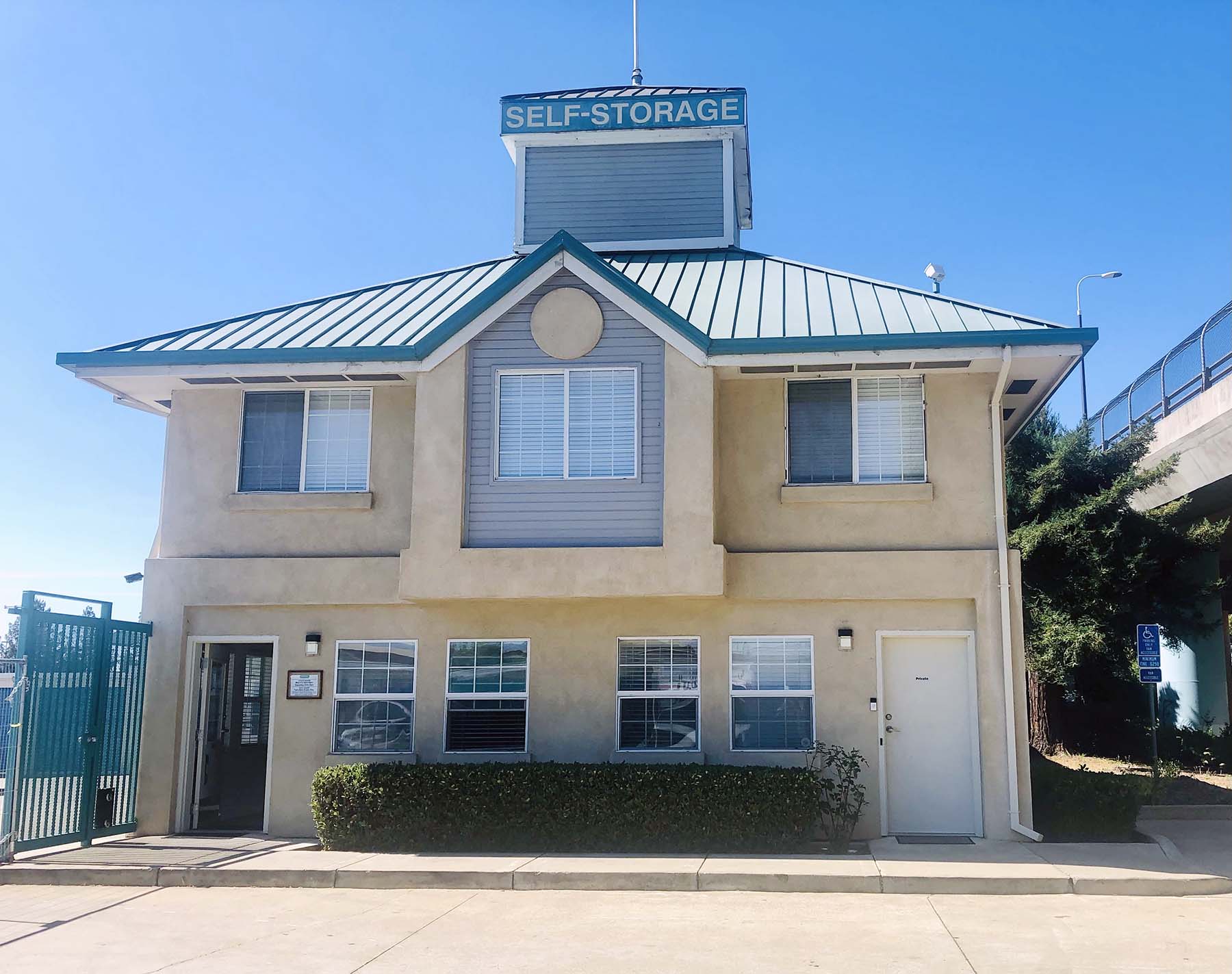 Storage Units in Hayward, CA 15 Cannery Ct ALLSAFE SELFSTORAGE