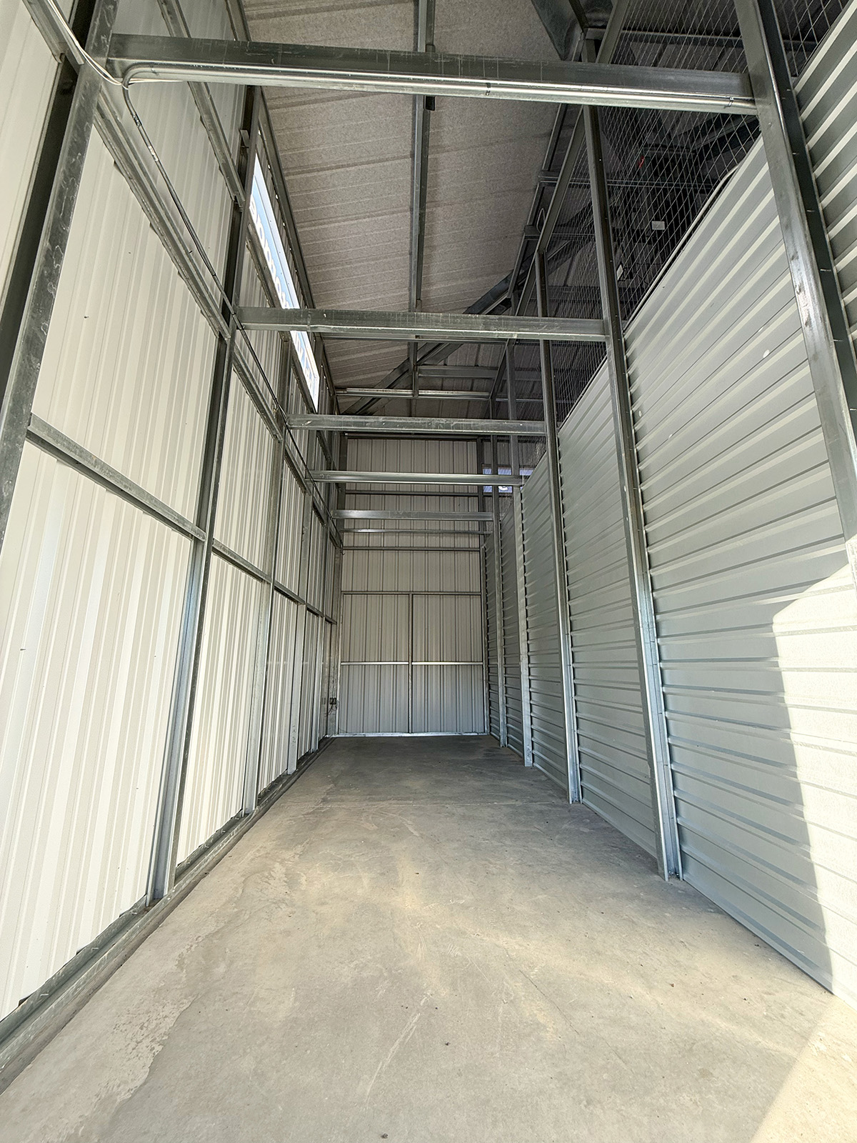 Contractor_Unit_Interior_High_Ceiling-Sm_Blog-20261013-191525.jpg