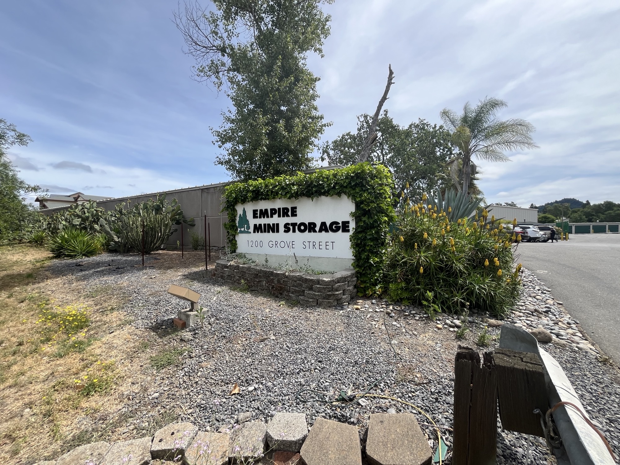 Affordable, Secure Storage Units in Healdsburg Empire Mini Storage