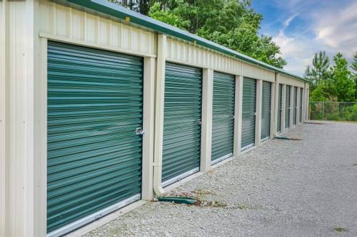 Easy drive up self storage buildings