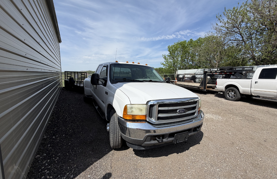 fenced-fleet-parking-20260414-182946.png