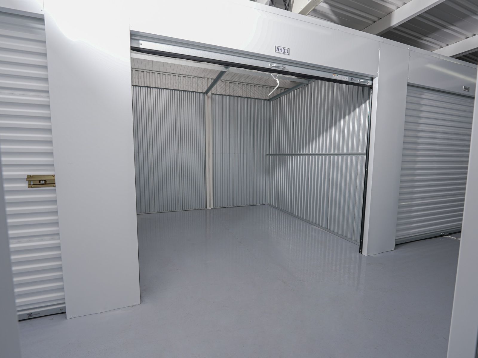 storage-unit-interior-walnut-ca-20251209-175503.jpg