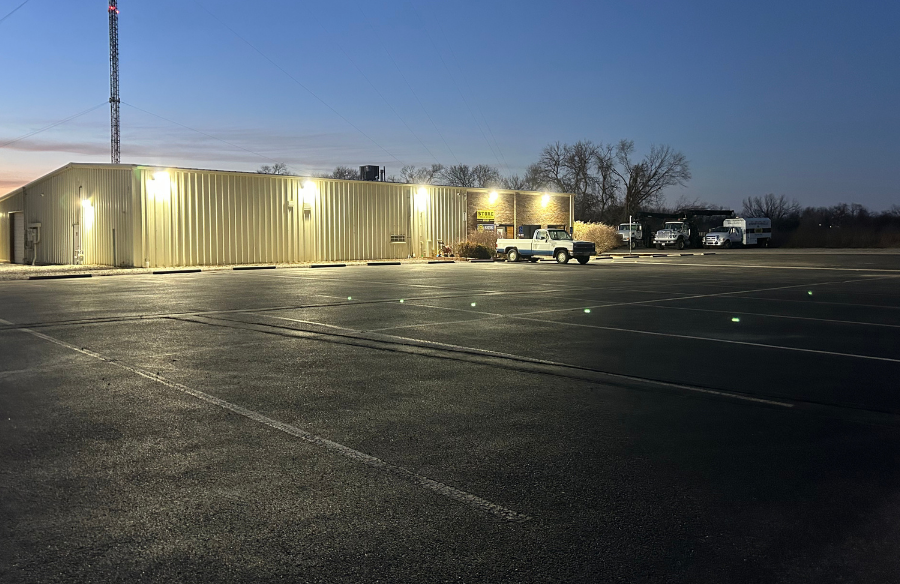 unfenced-fleet-parking-20260414-183004.png
