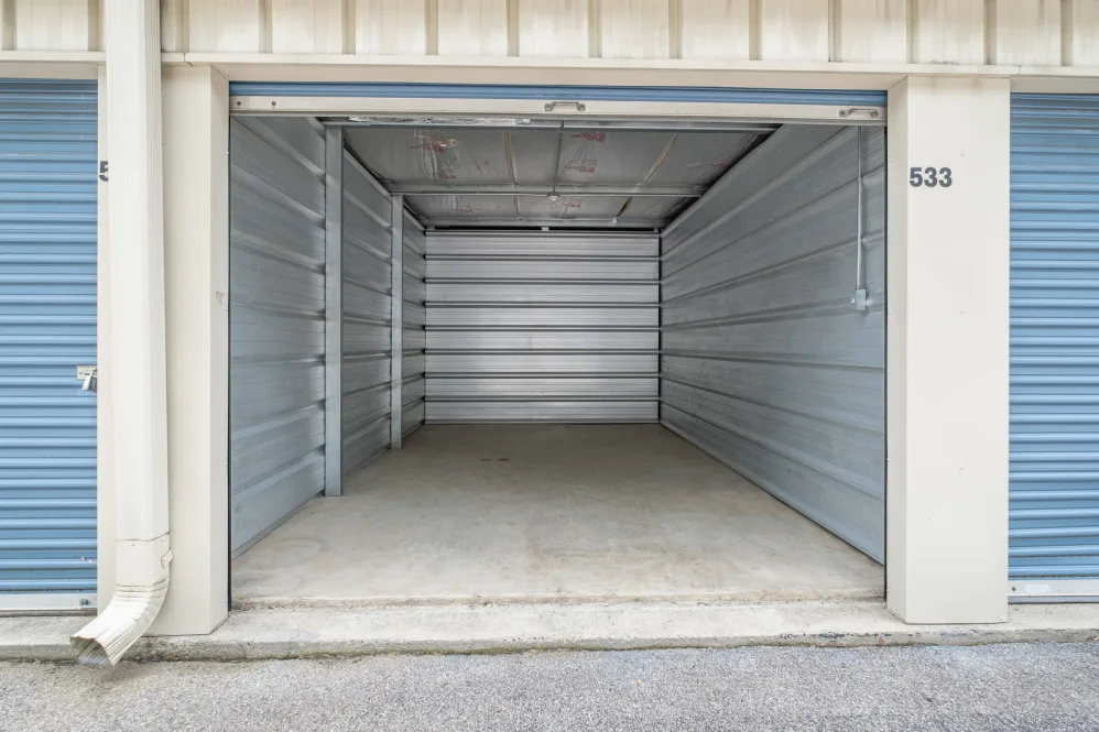 Drive up Pinnacle Realty